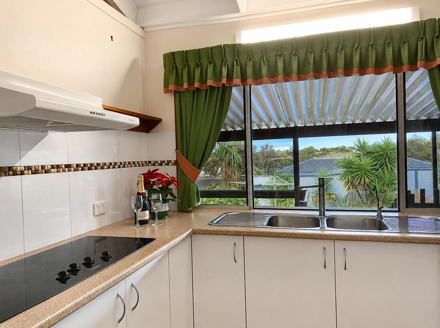 Quiet & Convenient 3br In Runcorn Holiday home *