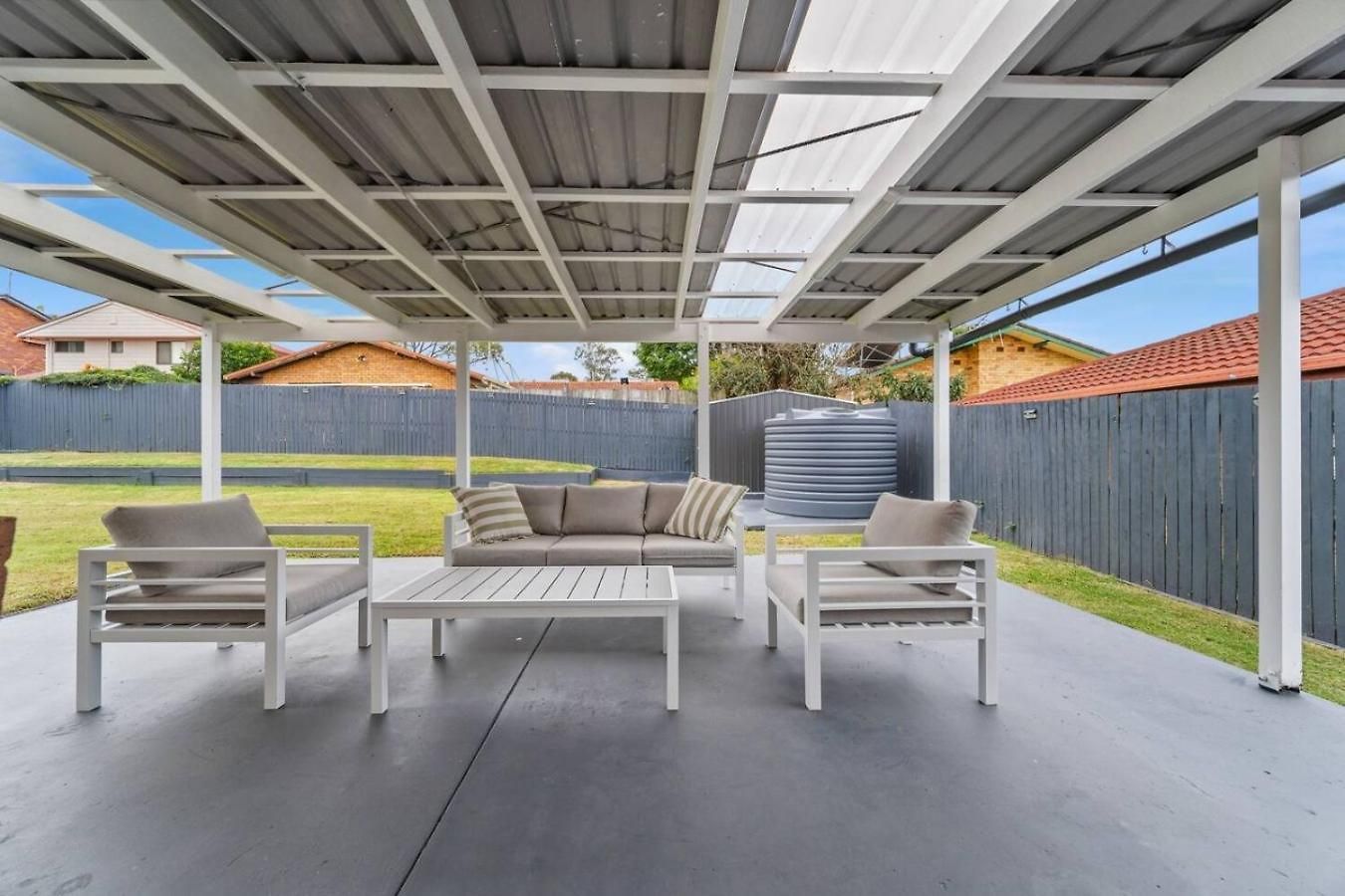 Value Family Friendly Near Shops And Dining Holiday home