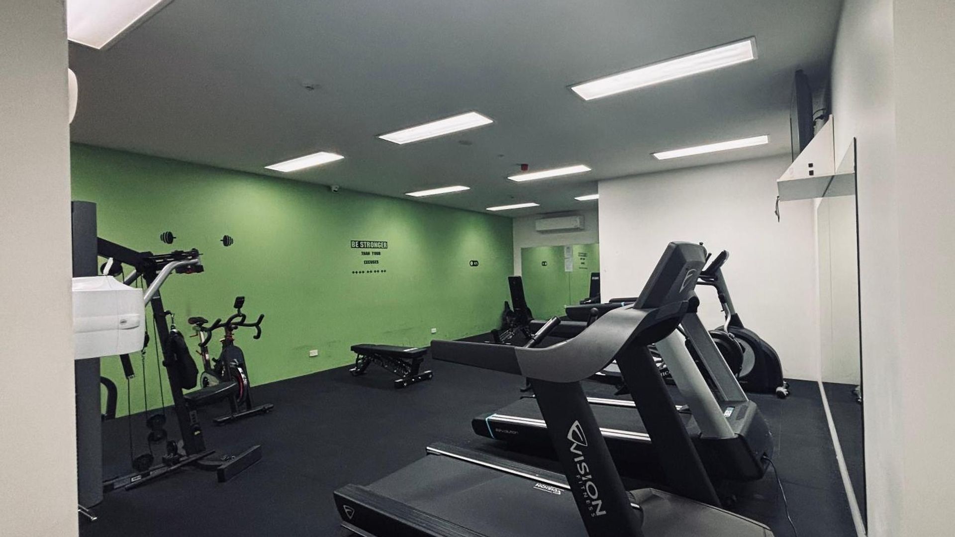Welcoming Cozy For Female Only * Brisbane