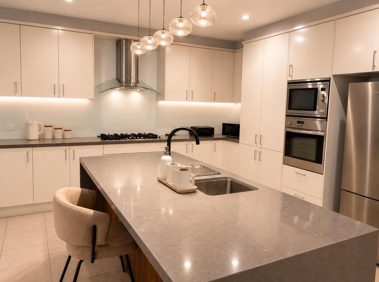 Executive 5 Bedroom Family Retreat * Brisbane