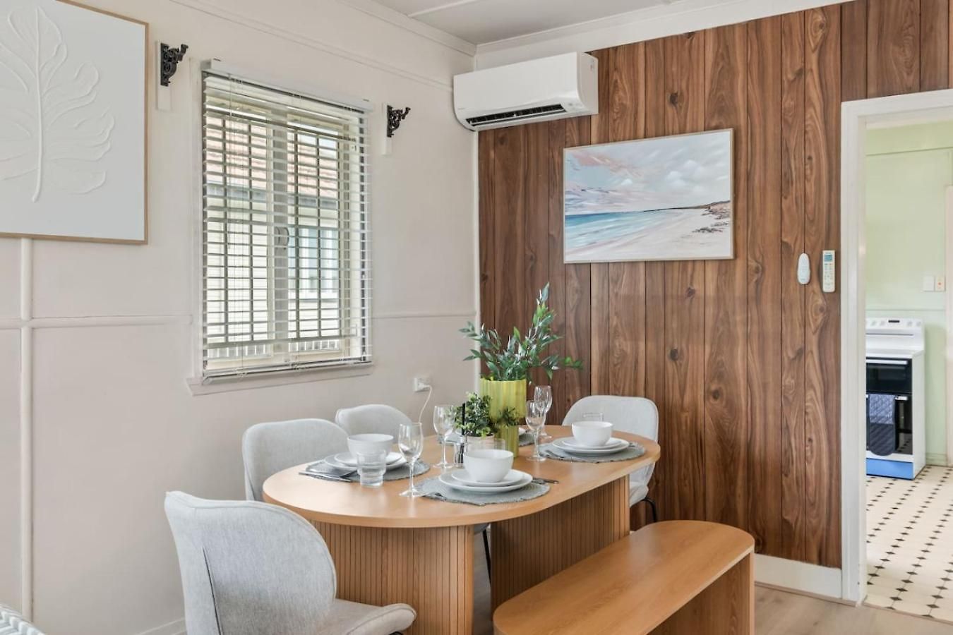 Budget Friendly For 7 Two Minutes Walk To Train Holiday home *