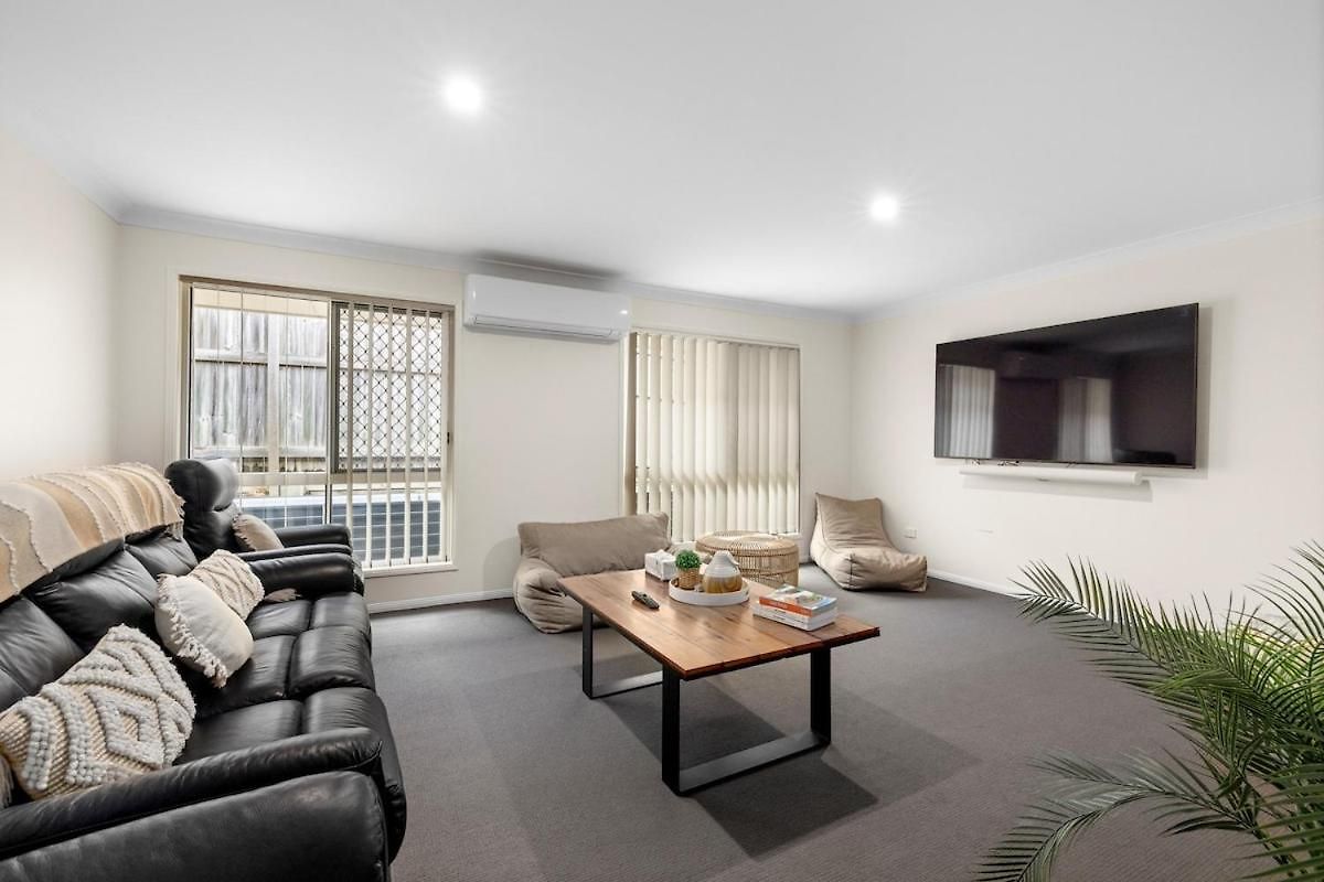 Stunning Wakerley Family Brisbane
