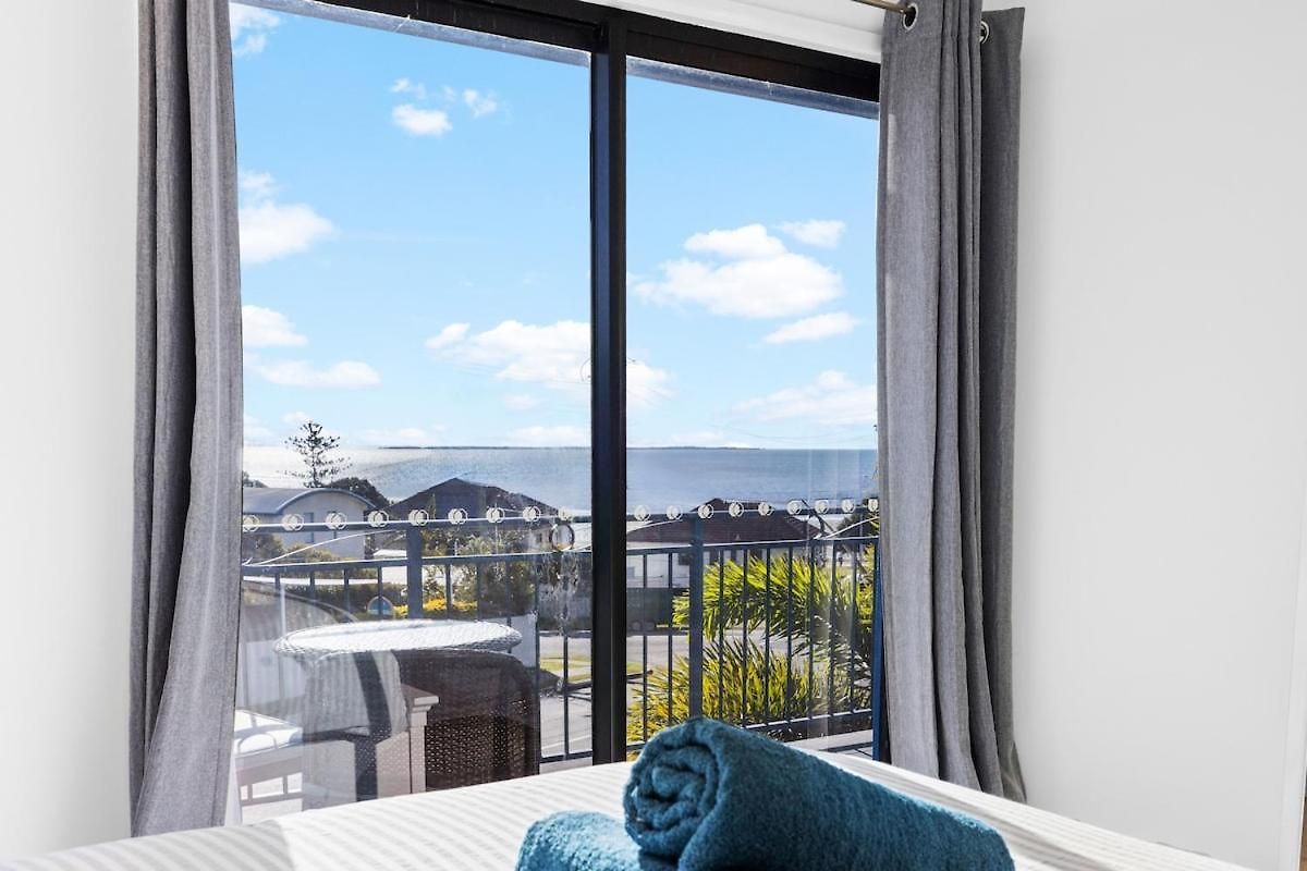 Manly View Townhouse Haven *