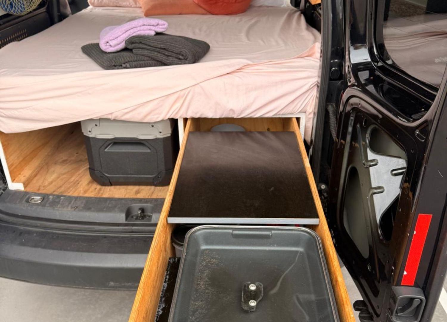 Luxury tent Caddy Car