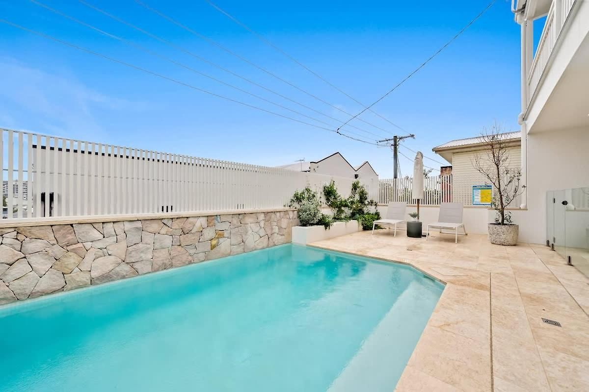 Luxury Grecian With Magnesium Pool And Bbq