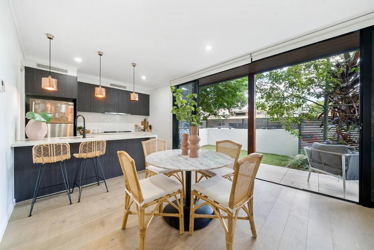 Calm & Cosy Bulimba Townhome Retreat *