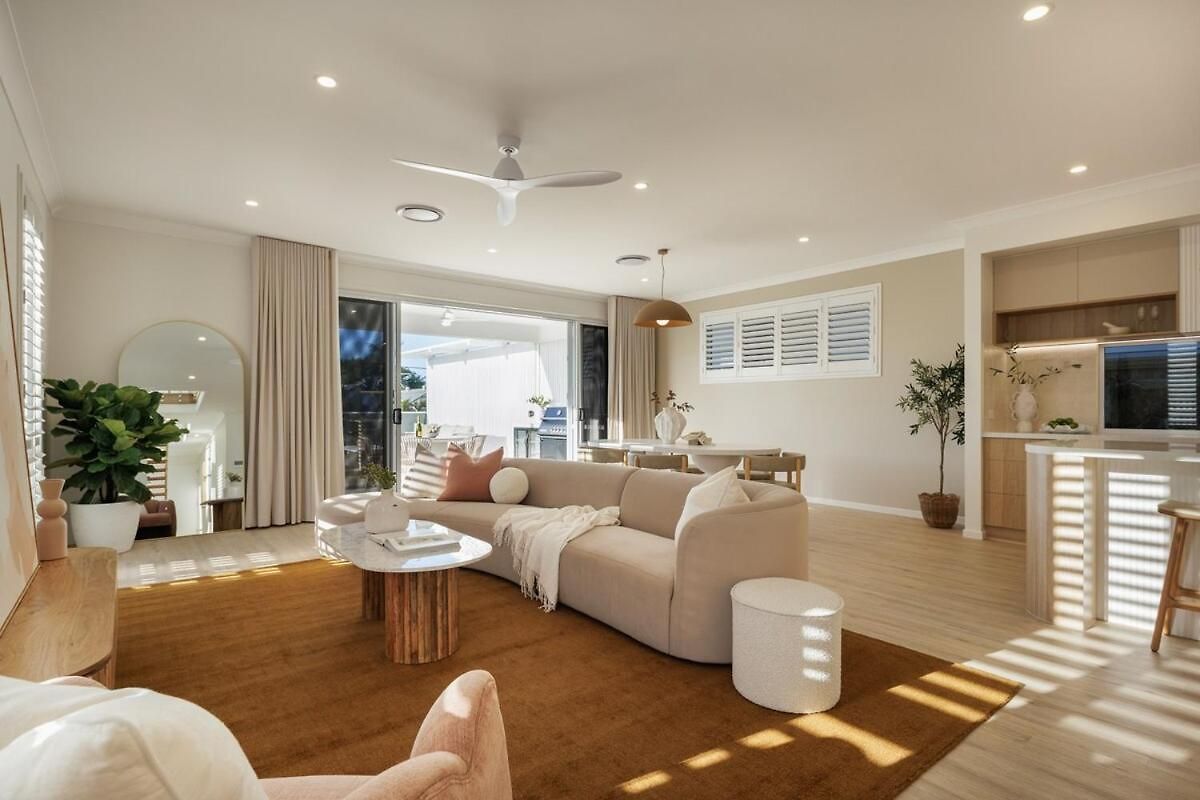 Nordica Luxury Bayside Retreat Wynnum Sleeps 10 Holiday home Brisbane