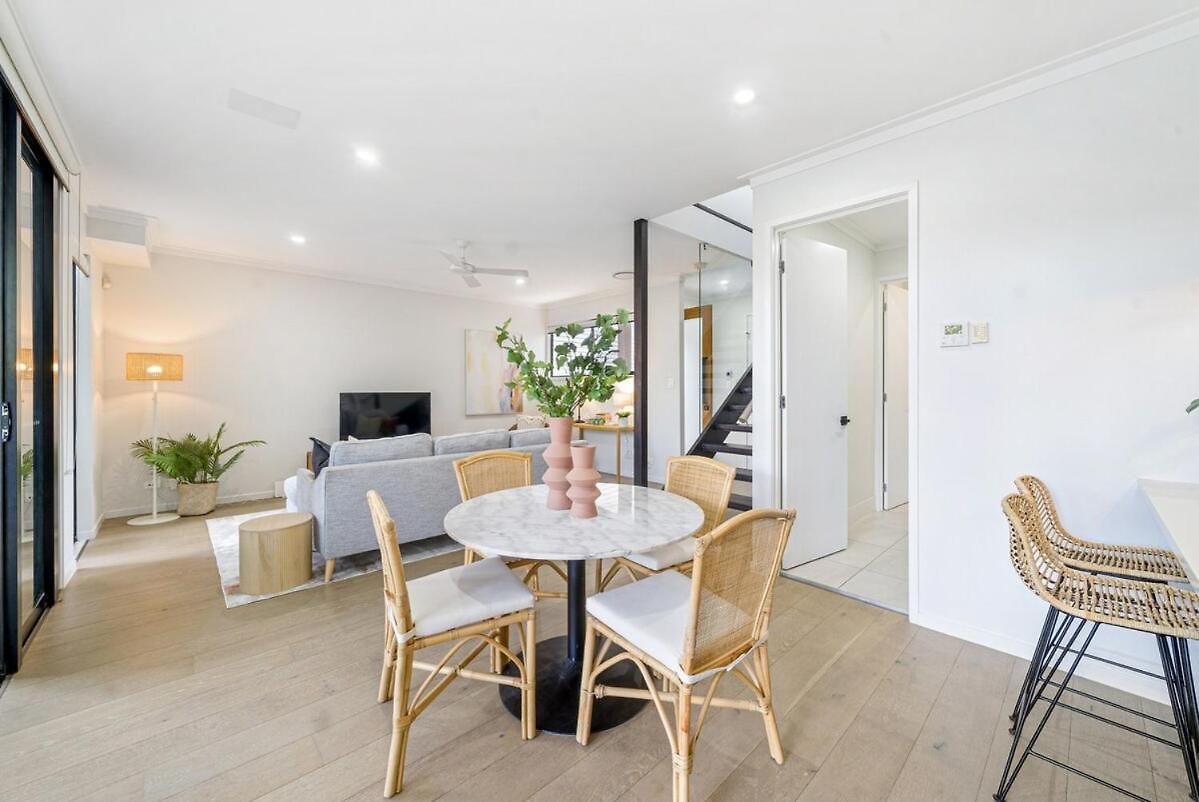 Calm & Cosy Bulimba Townhome Retreat Holiday home *