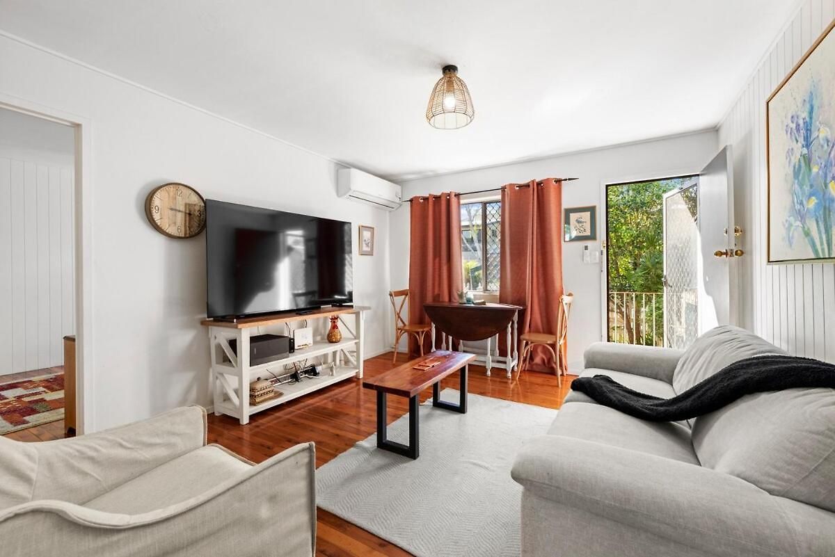Beautiful 2 Bedroom Unit In Prime Location! Holiday home Brisbane