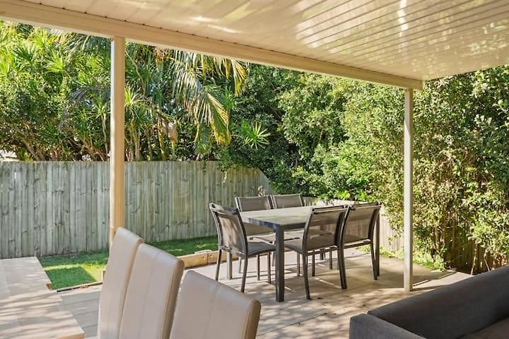 Pet Friendly &amazing Location 4 Bedroom House
