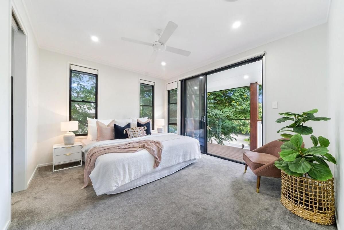 Calm & Cosy Bulimba Townhome Retreat