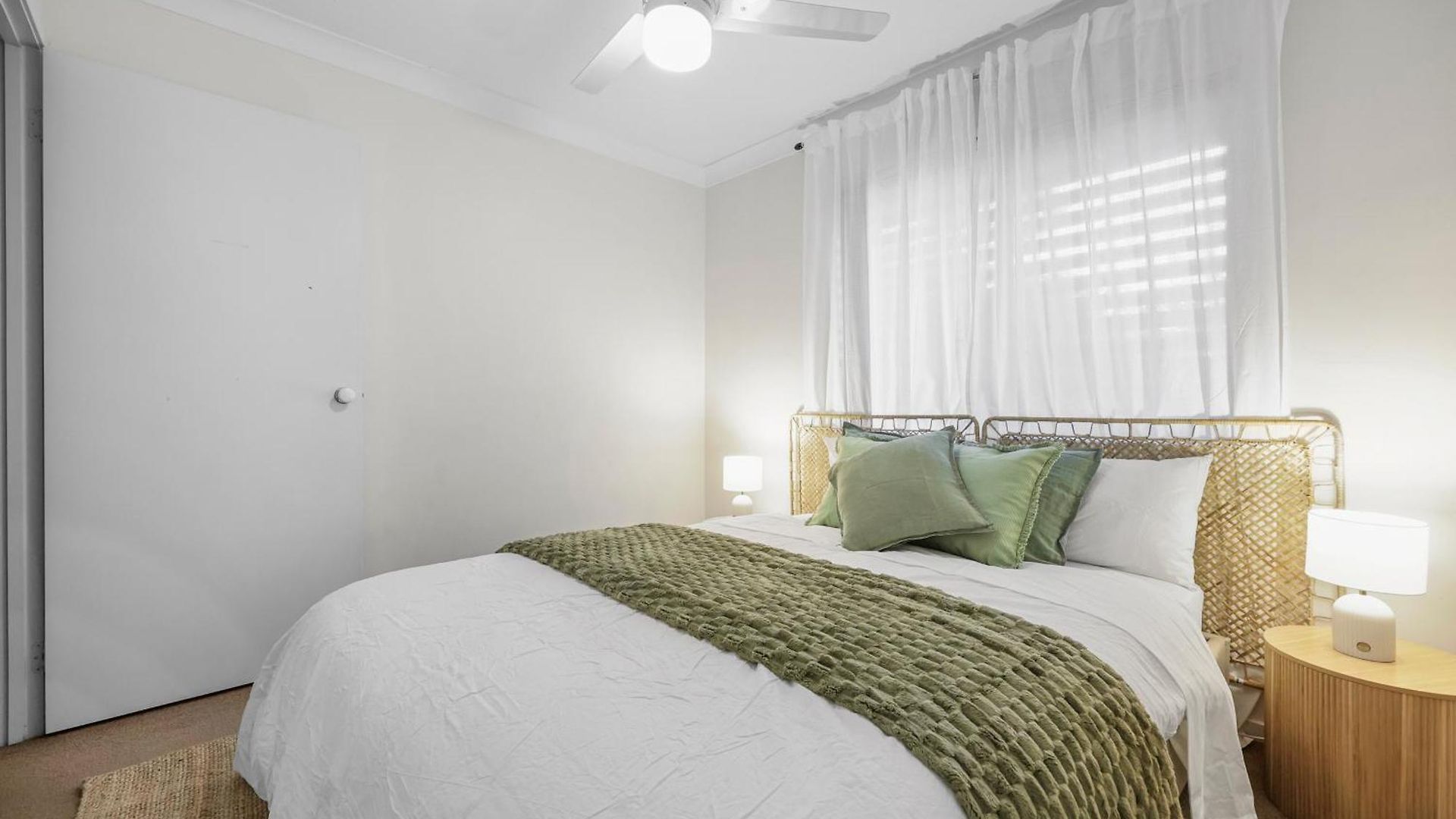Holiday home 2-storey 3br Haven - Sleeps 8 - Free Parking & Gym Brisbane