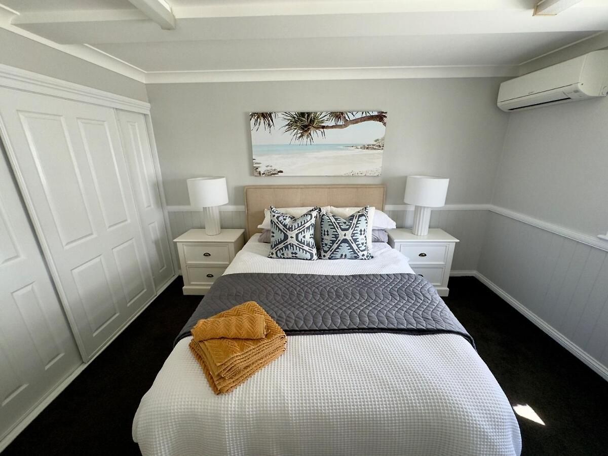 Bay Breeze Manor Grand 5br Queenslander Haven