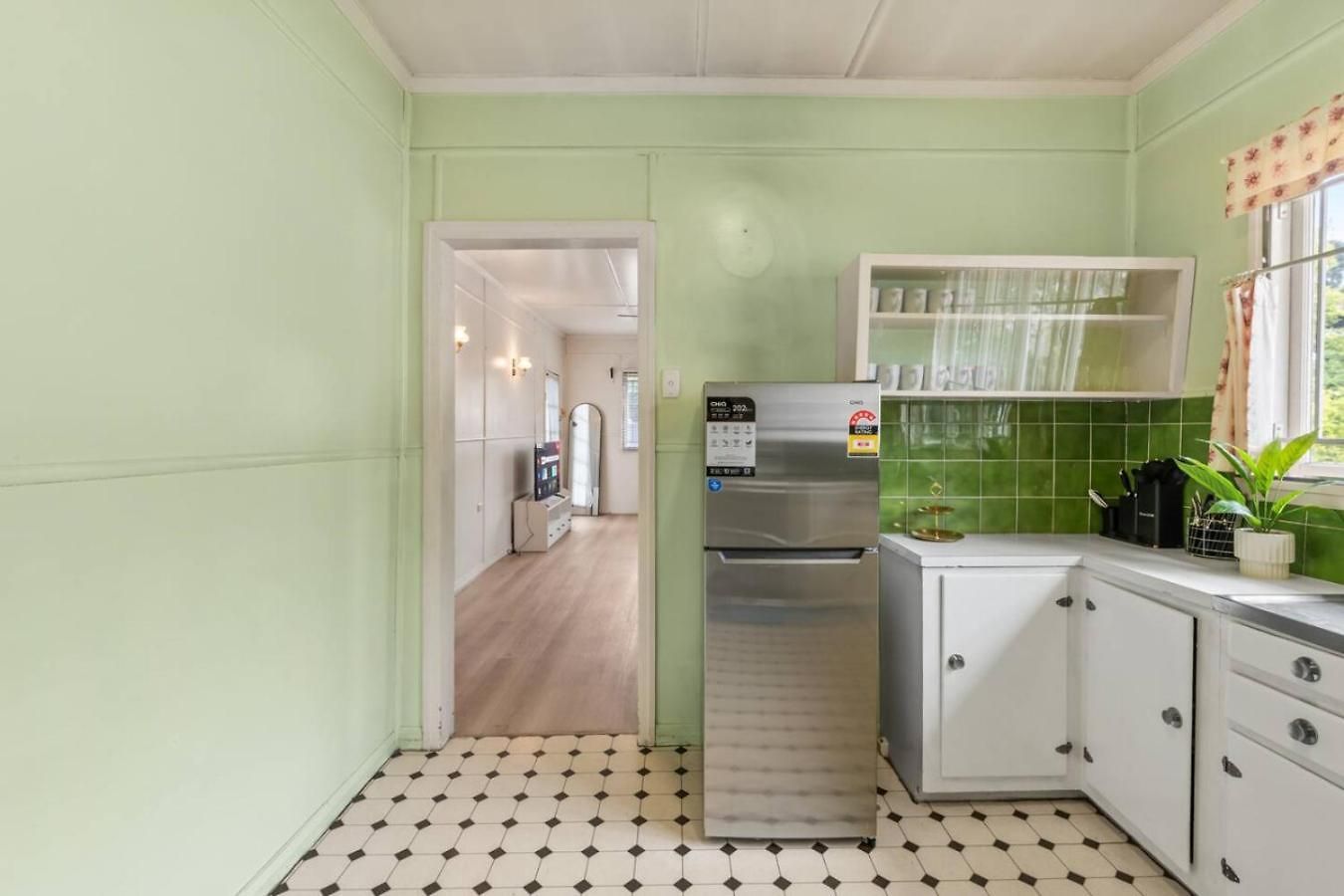 Budget Friendly For 7 Two Minutes Walk To Train Holiday home Brisbane