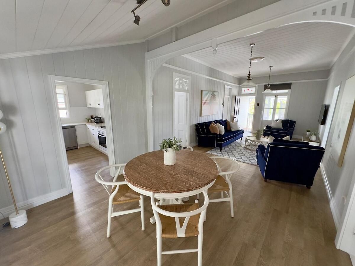 Holiday home Bay Breeze Manor Grand 5br Queenslander Haven *