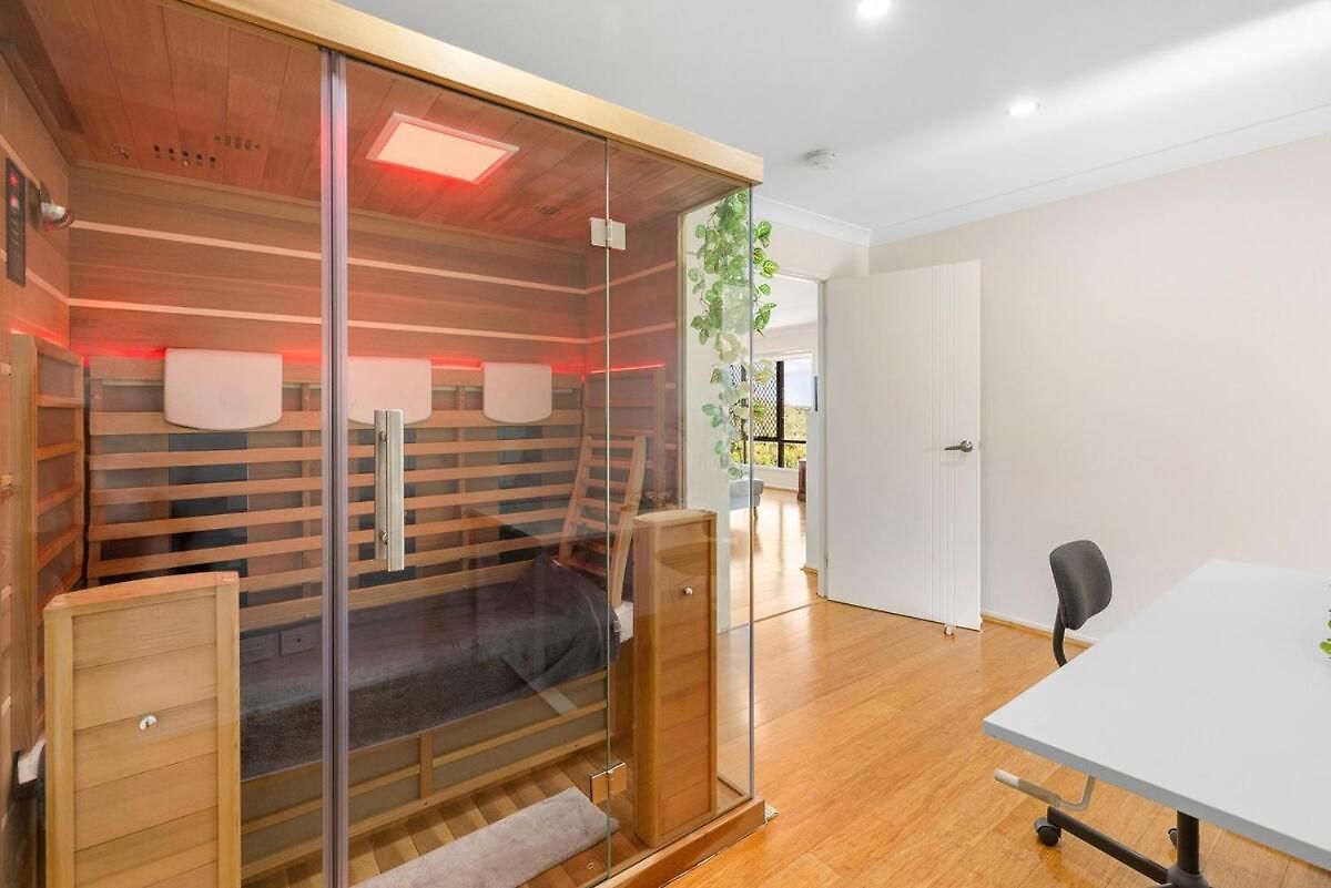 Bayside Mansion Sleeps 14 Pool Sauna Kids Holiday home
