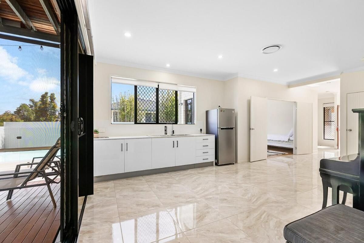 Bayside Mansion Sleeps 14 Pool Sauna Kids Holiday home Brisbane