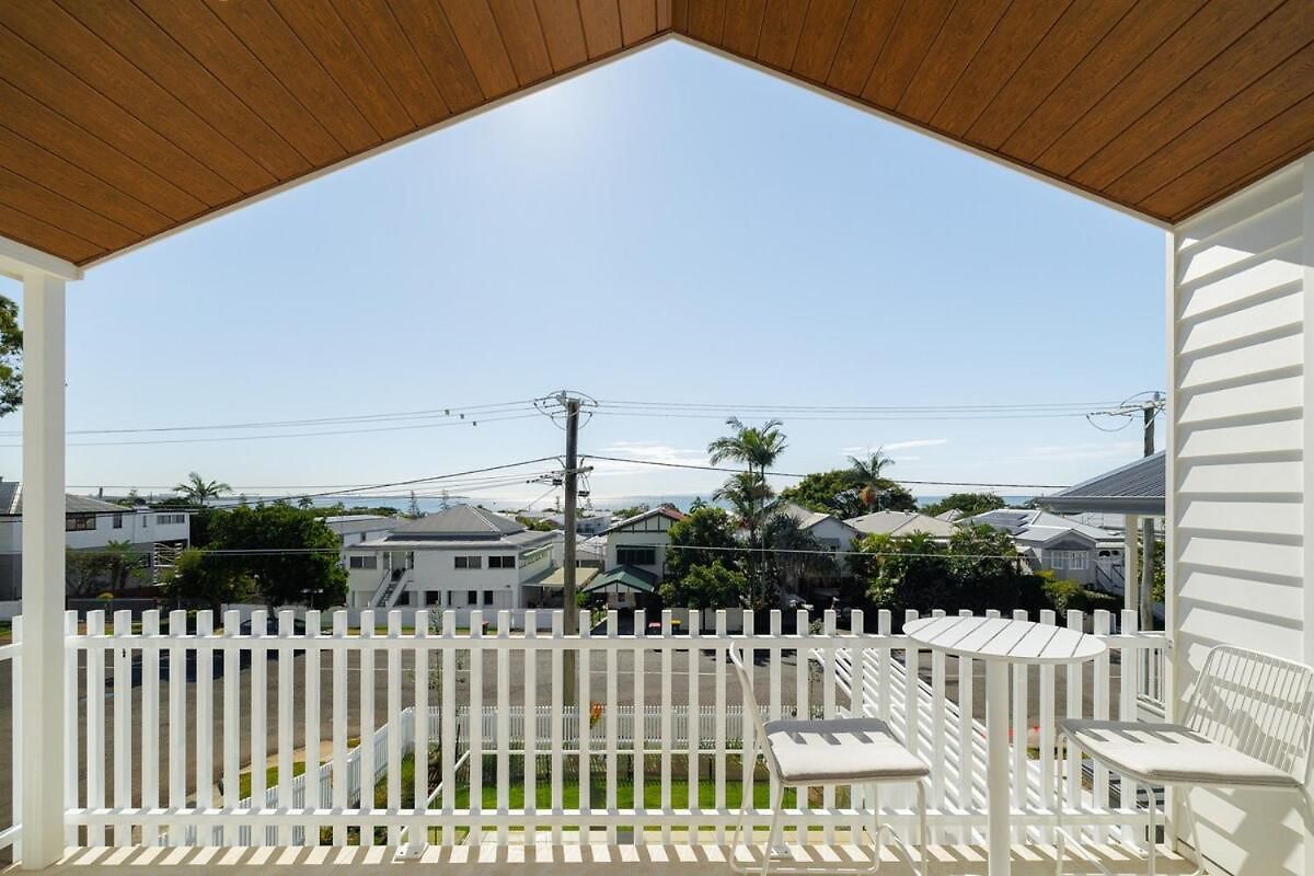Nordica Luxury Bayside Retreat Wynnum Sleeps 10