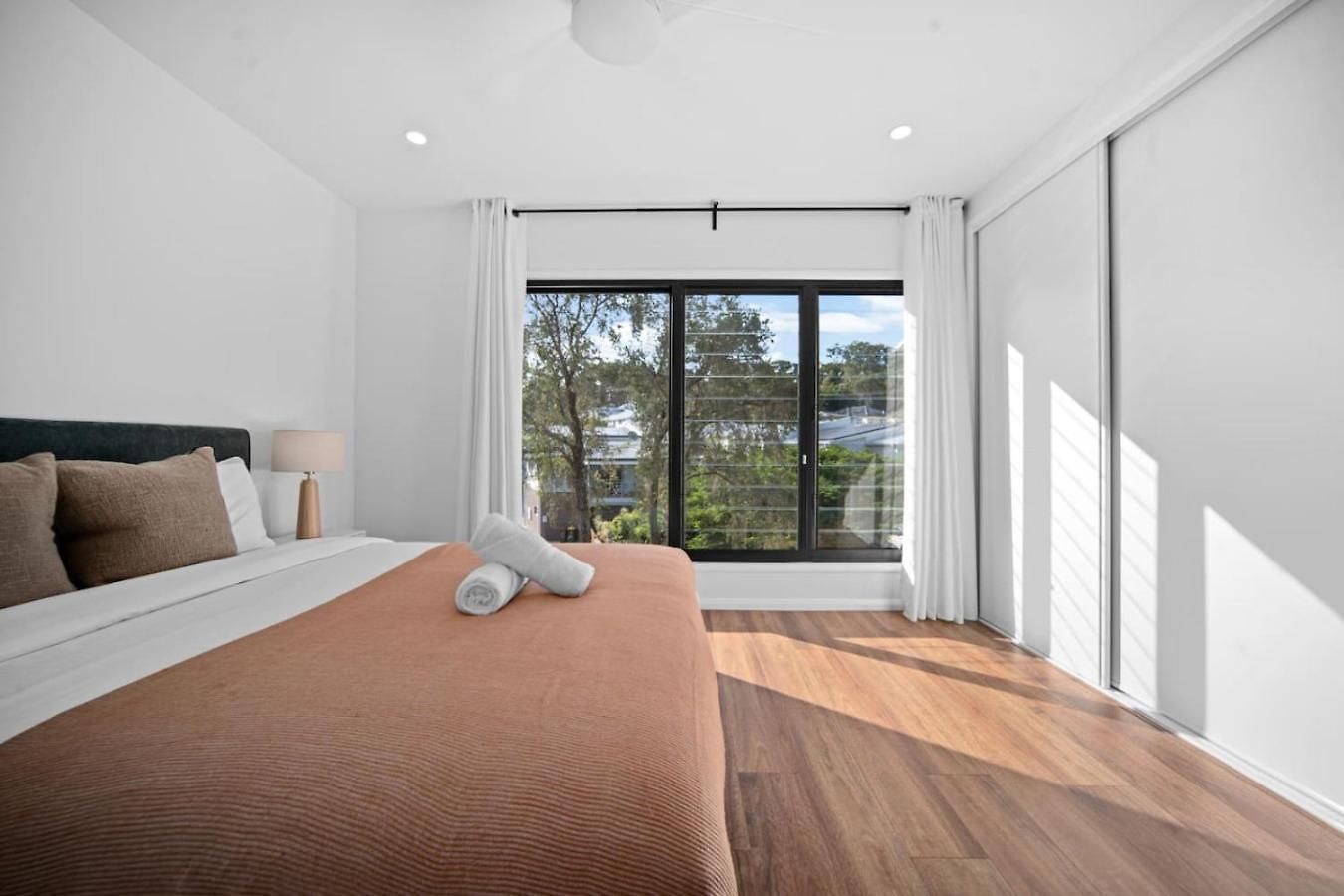 Comfortable 4 Bedroom Family With 3 Bathrooms And Air Conditioning * Brisbane
