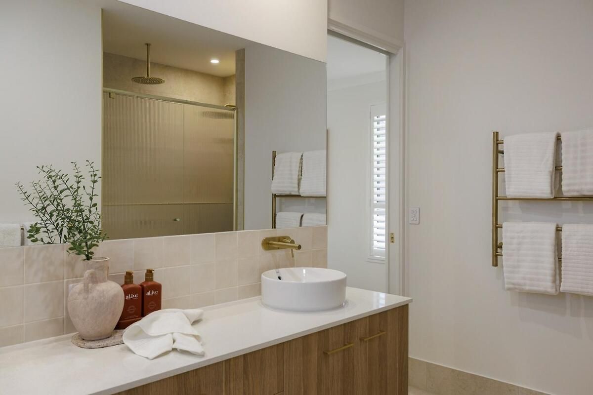 Holiday home Nordica Luxury Bayside Retreat Wynnum Sleeps 10 Brisbane