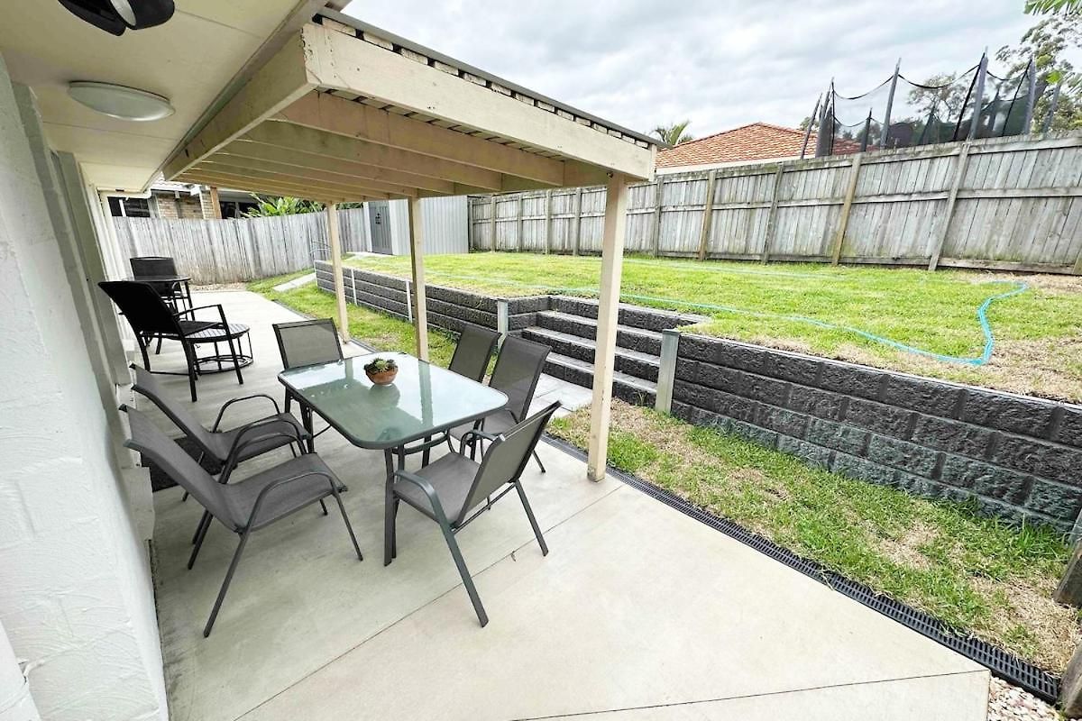 Stunning Wakerley Family * Brisbane
