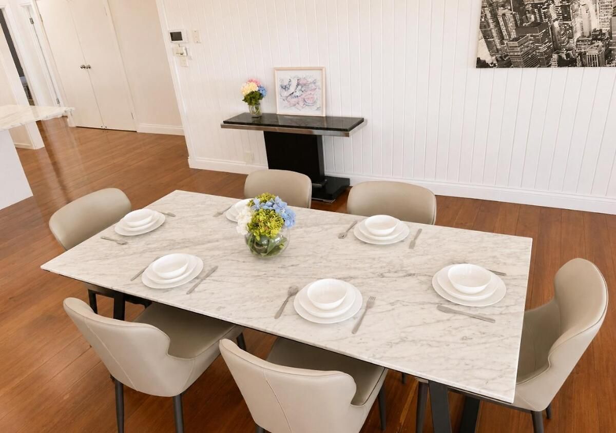 6 Beds Stylish Home In Coorparoo, 10 Mins To Cbd Holiday home *