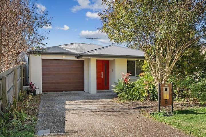 Pet Friendly &amazing Location 4 Bedroom House Brisbane