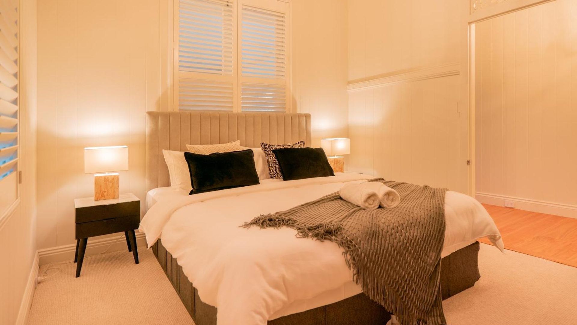 Lux St Rooftop Holiday home