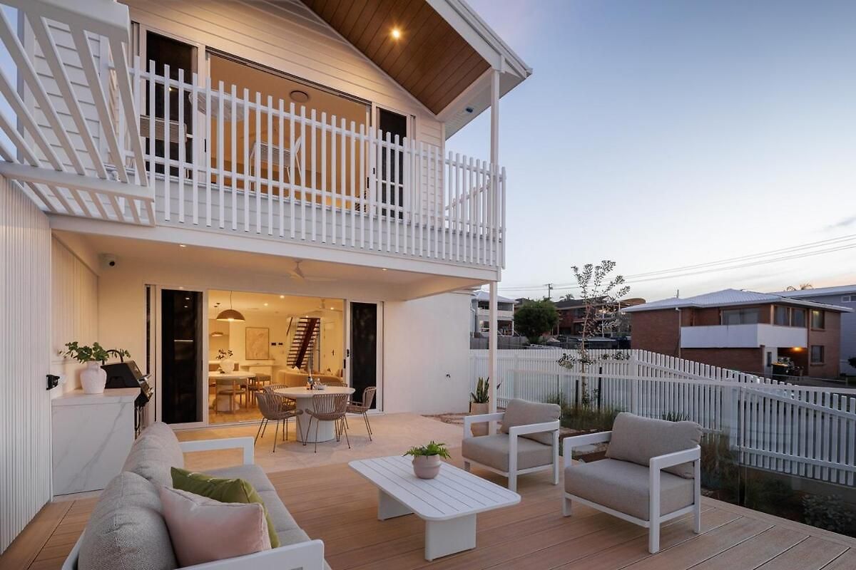 Nordica Luxury Bayside Retreat Wynnum Sleeps 10