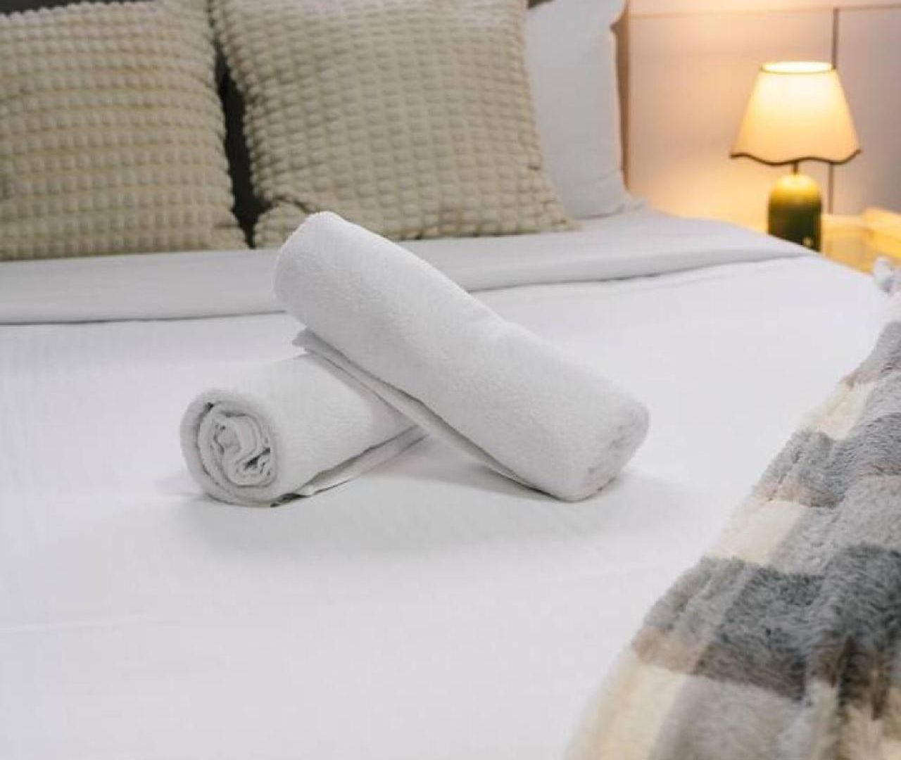 Brand New Modern Comfort Study And Gym * Brisbane