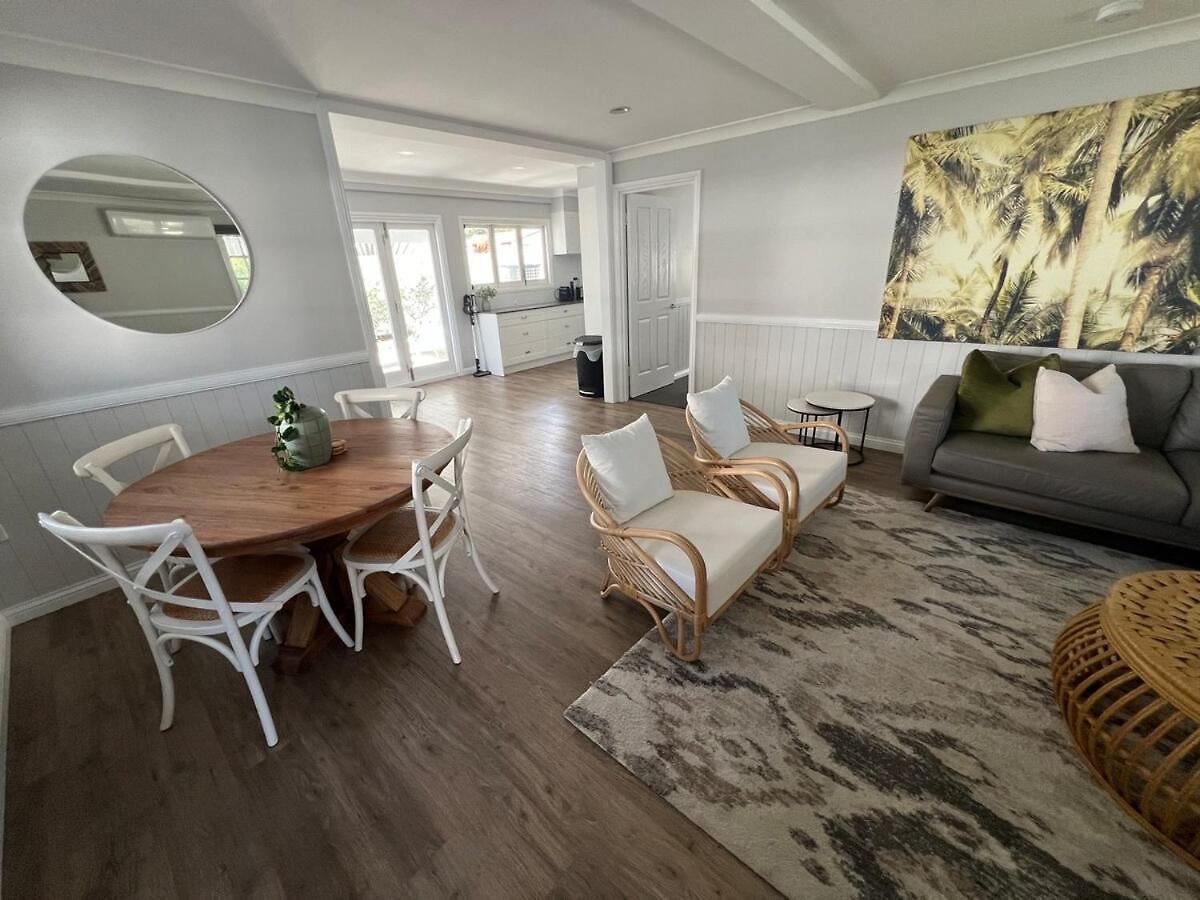Bay Breeze Manor Grand 5br Queenslander Haven