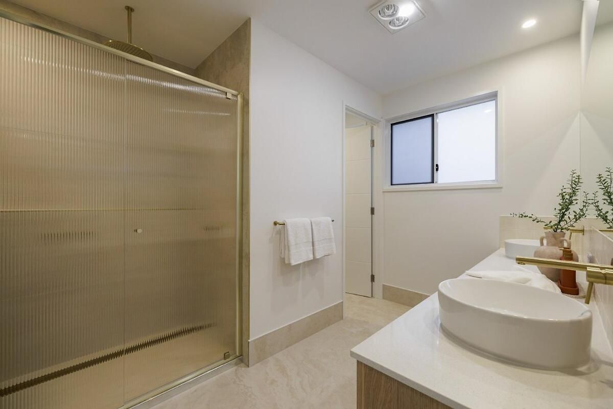 Nordica Luxury Bayside Retreat Wynnum Sleeps 10 *