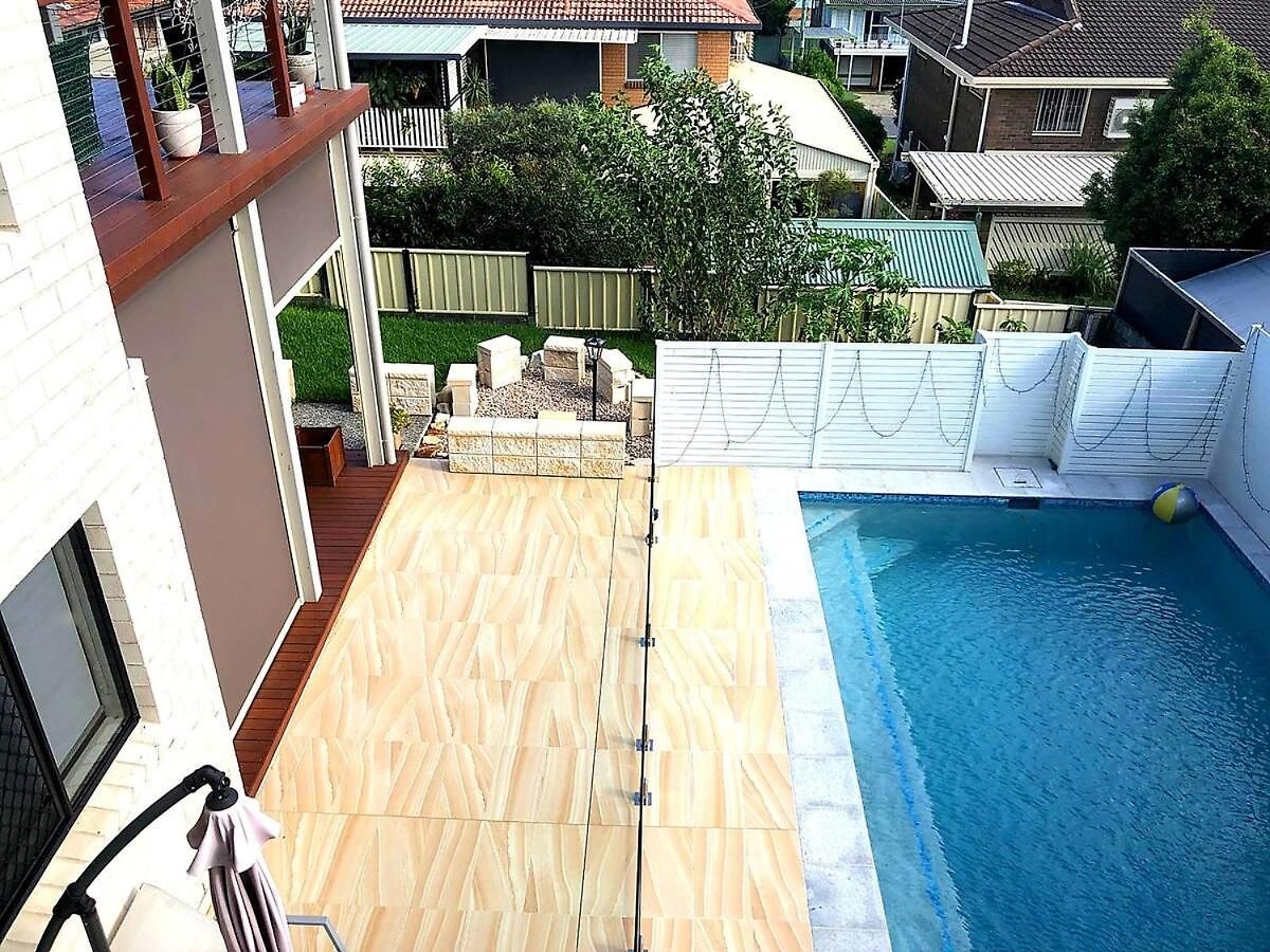 Bayside Mansion Sleeps 14 Pool Sauna Kids Holiday home