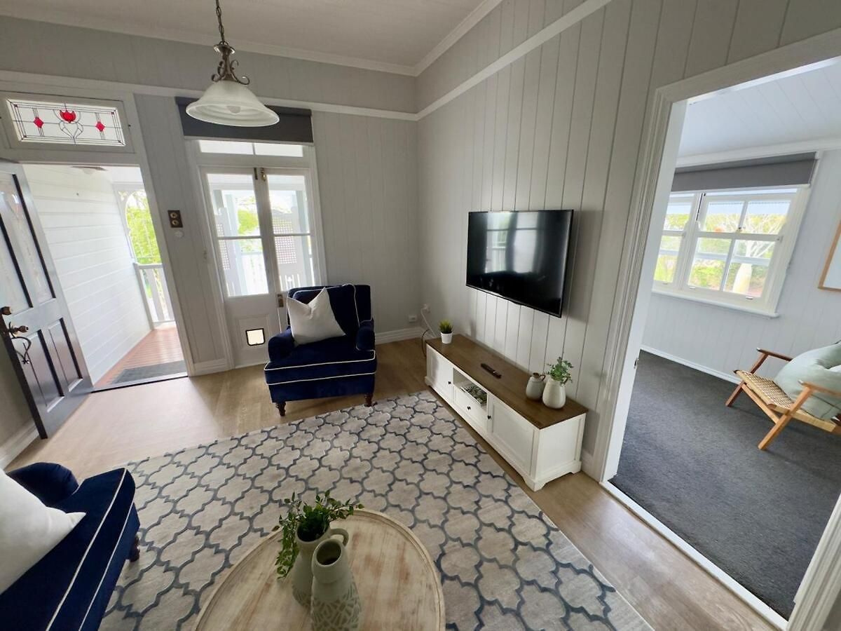 Holiday home Bay Breeze Manor Grand 5br Queenslander Haven *