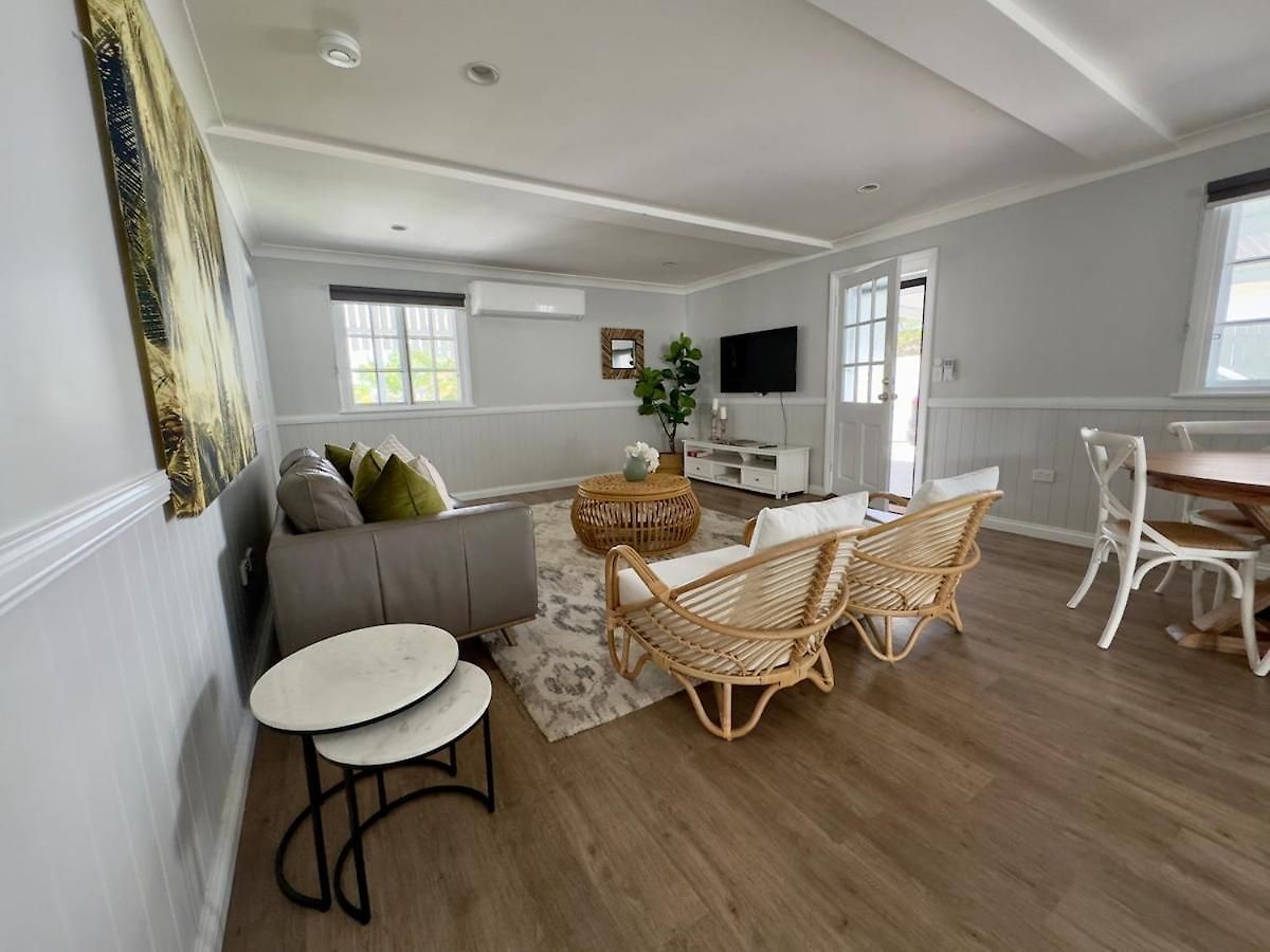 Bay Breeze Manor Grand 5br Queenslander Haven Holiday home