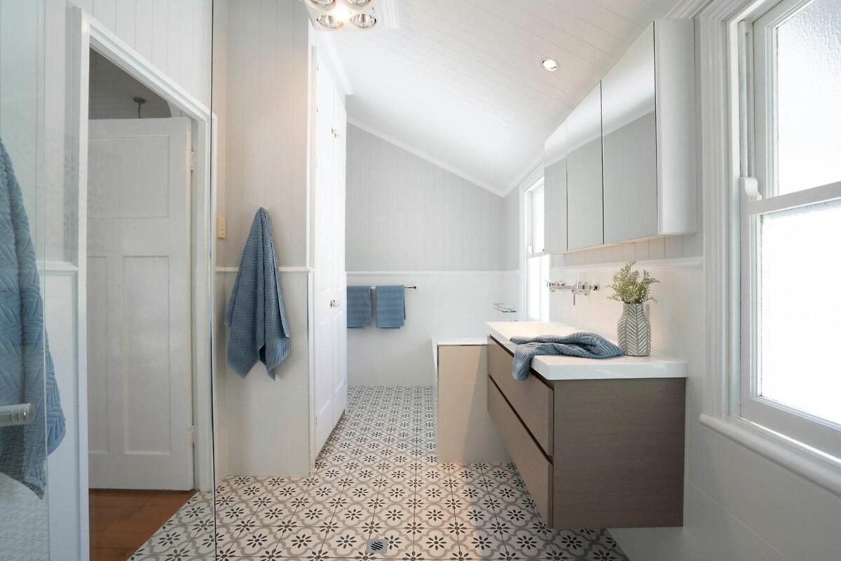 Holiday home Bay Breeze Manor Grand 5br Queenslander Haven *