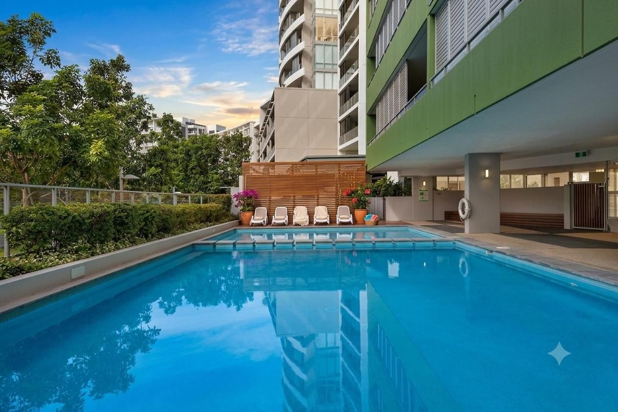 Entire Unit - 2 Pools - Sauna - Park - Cbd Views - Baby Ready *