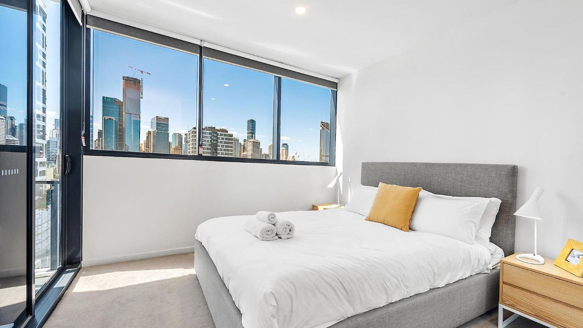Breathtaking Views & Brisbane's Location! Apartment