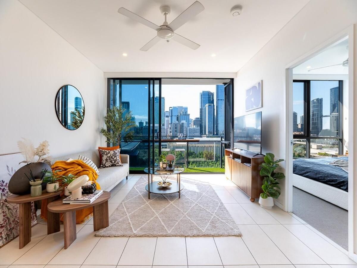 Apartment Panoramic Skyline - Walk To South Bank