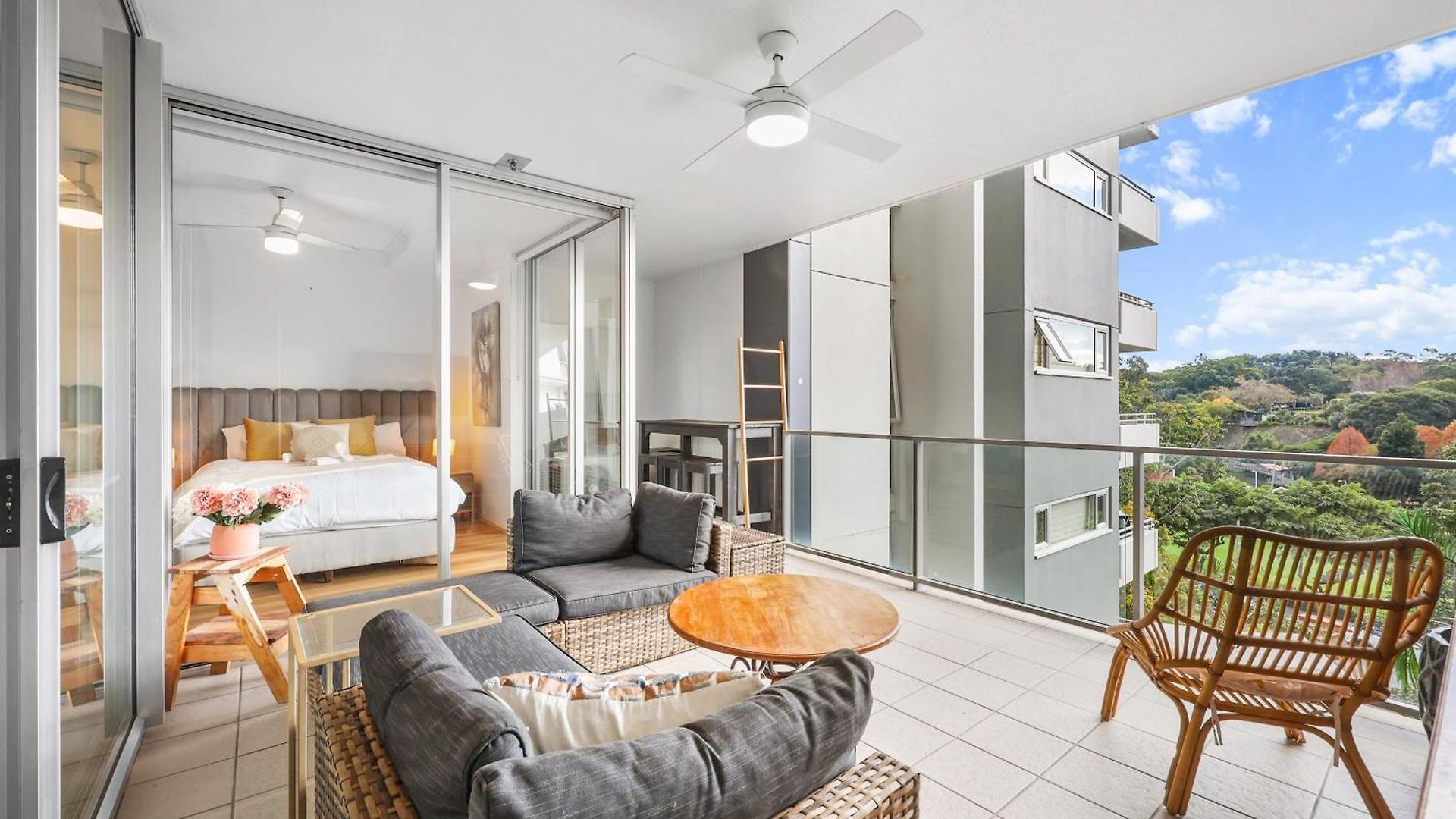 Entire Unit - 2 Pools - Sauna - Park - Cbd Views - Baby Ready *