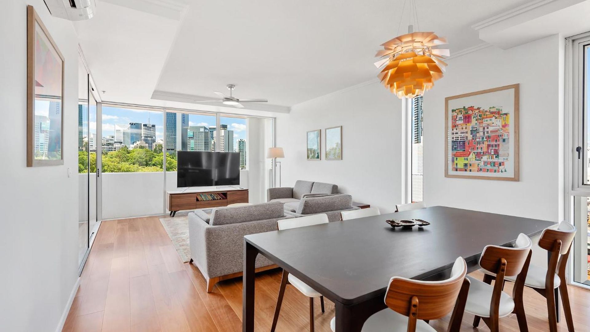 Apartment Cbd Next To Parkland! Amazing Views! Brisbane