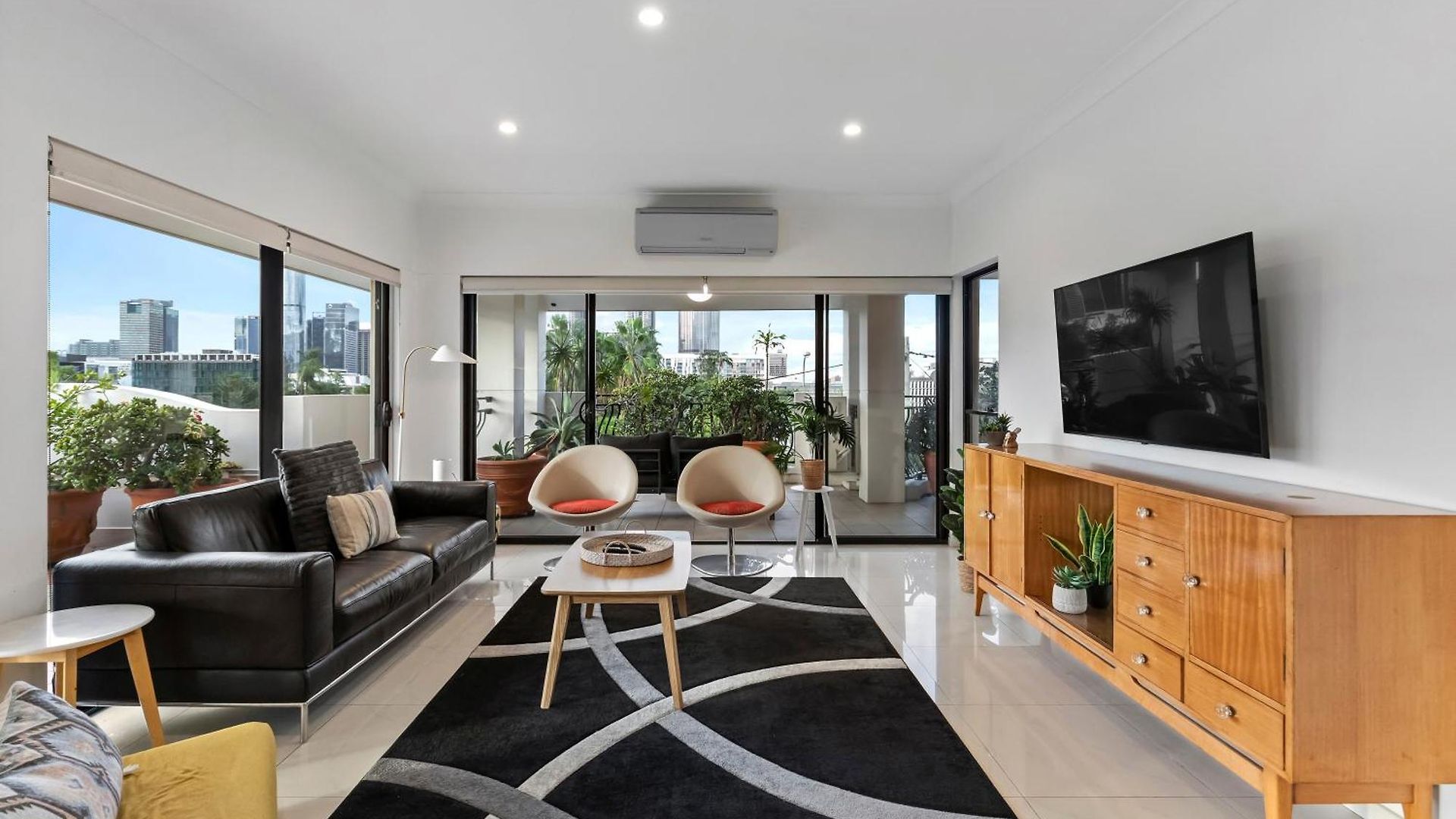 Spacious 2br With Wifi, Parking & Huge Balcony Brisbane