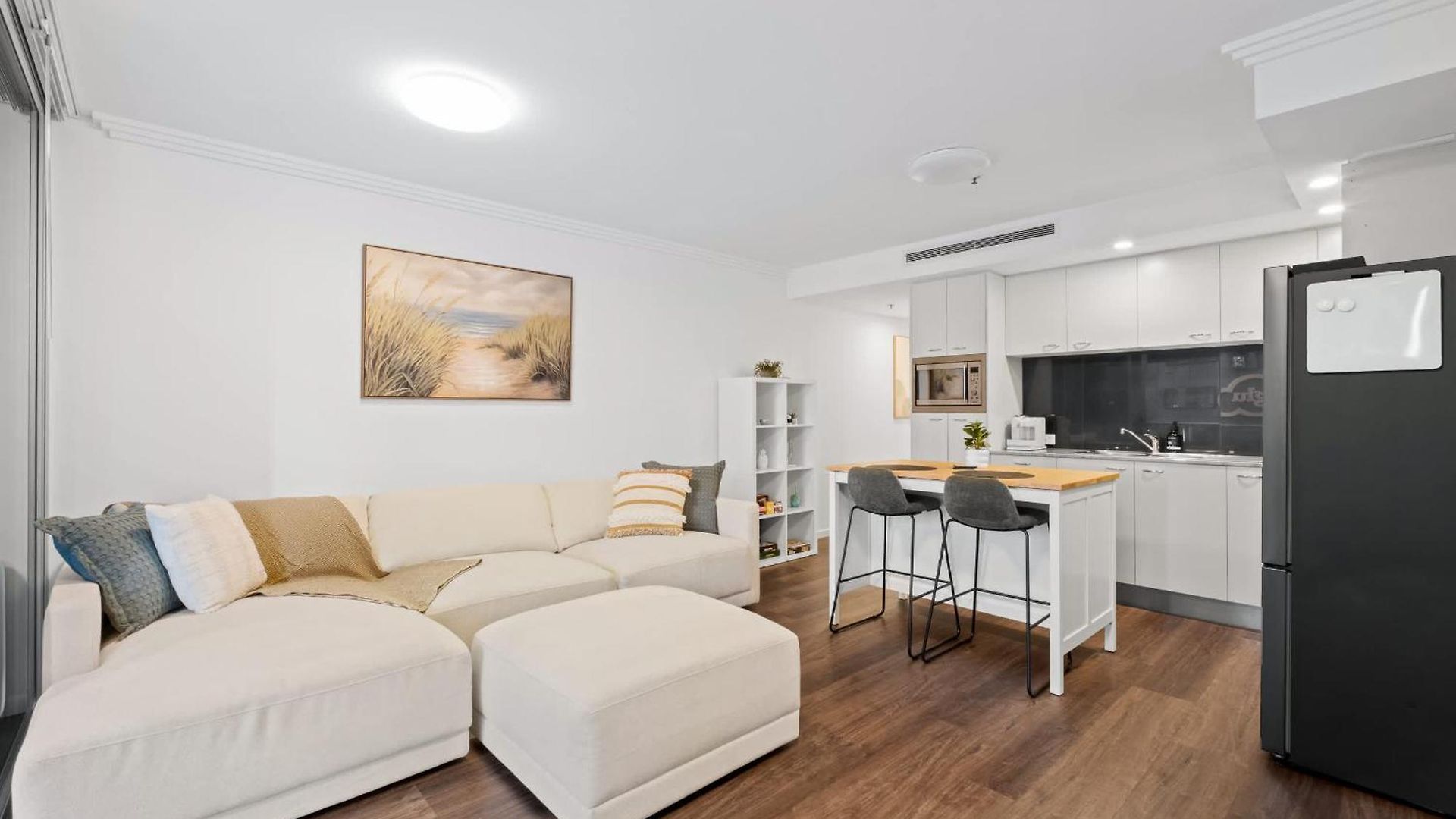 Urban Retreat 1bed-1bath-study-balcony-1car Apartment Brisbane