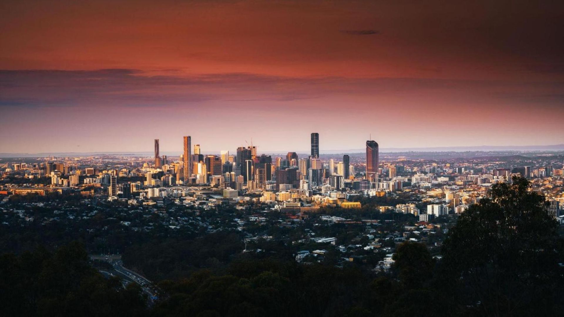 Balcony 2-bed In Ashgrove Apartment