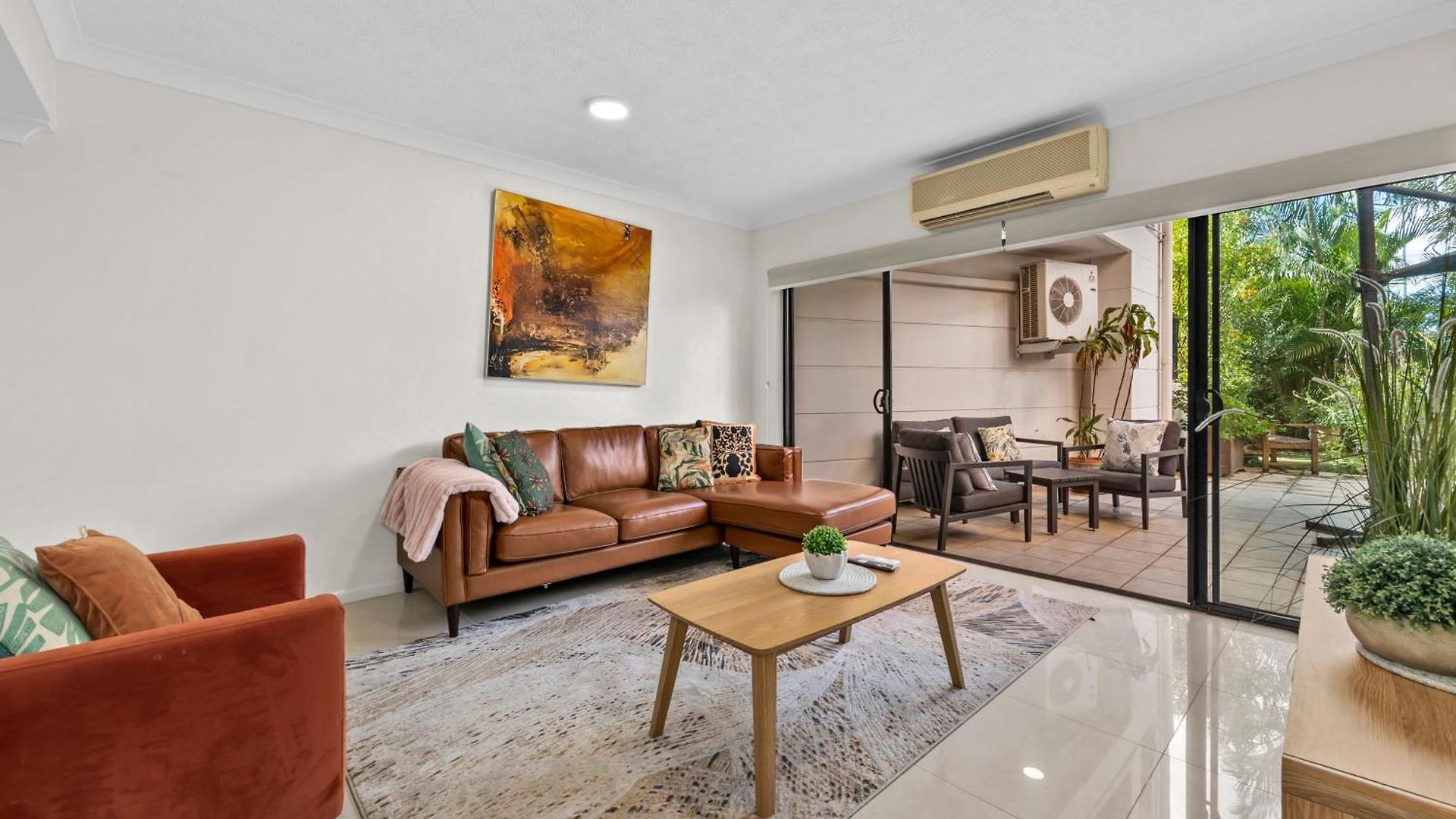 Apartment Spacious & Cozy 2br With Parking, Balcony & Wifi Brisbane