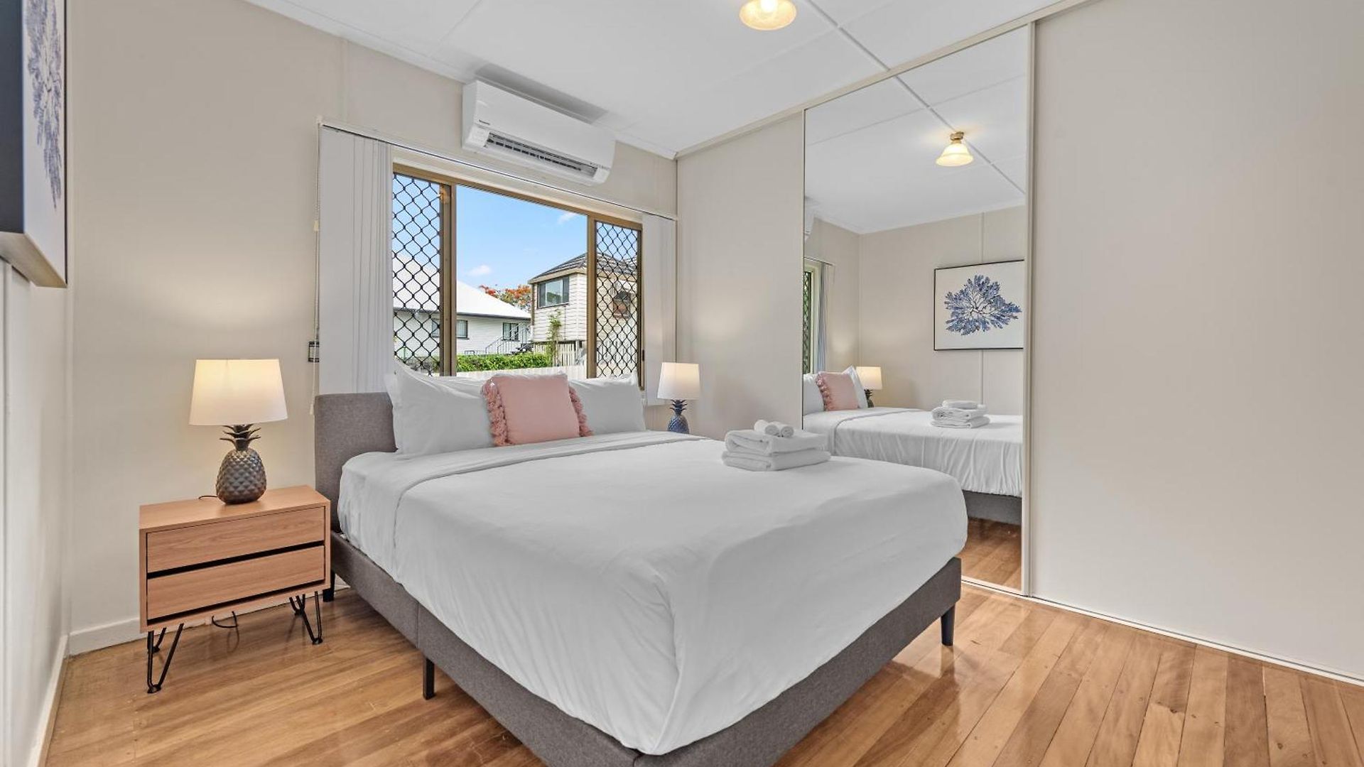 Apartment Homely And Warm With Parking, Wifi And Study Desk