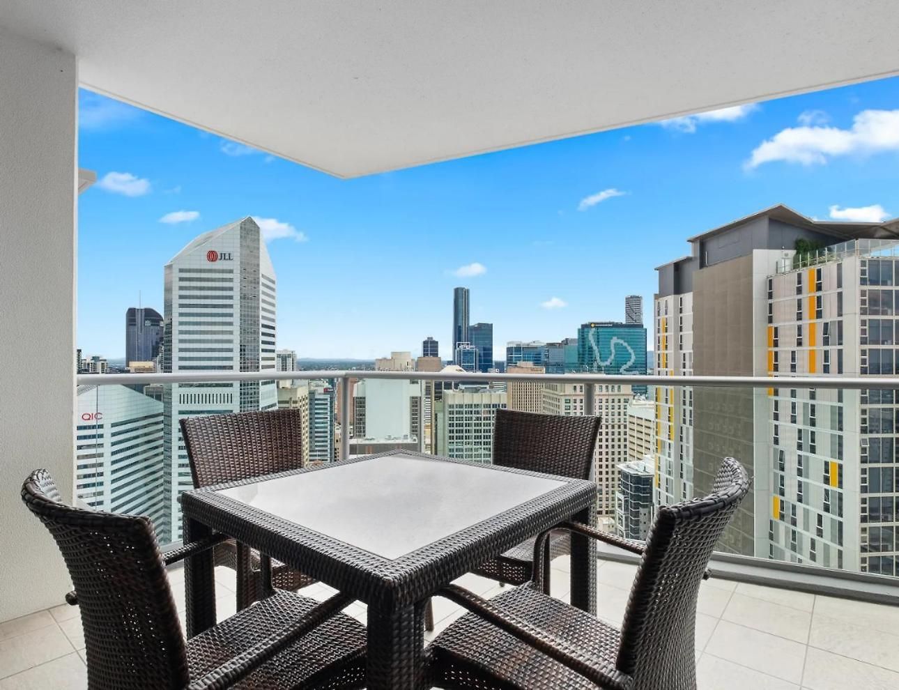 Apartment Aurora Tower Brisbane