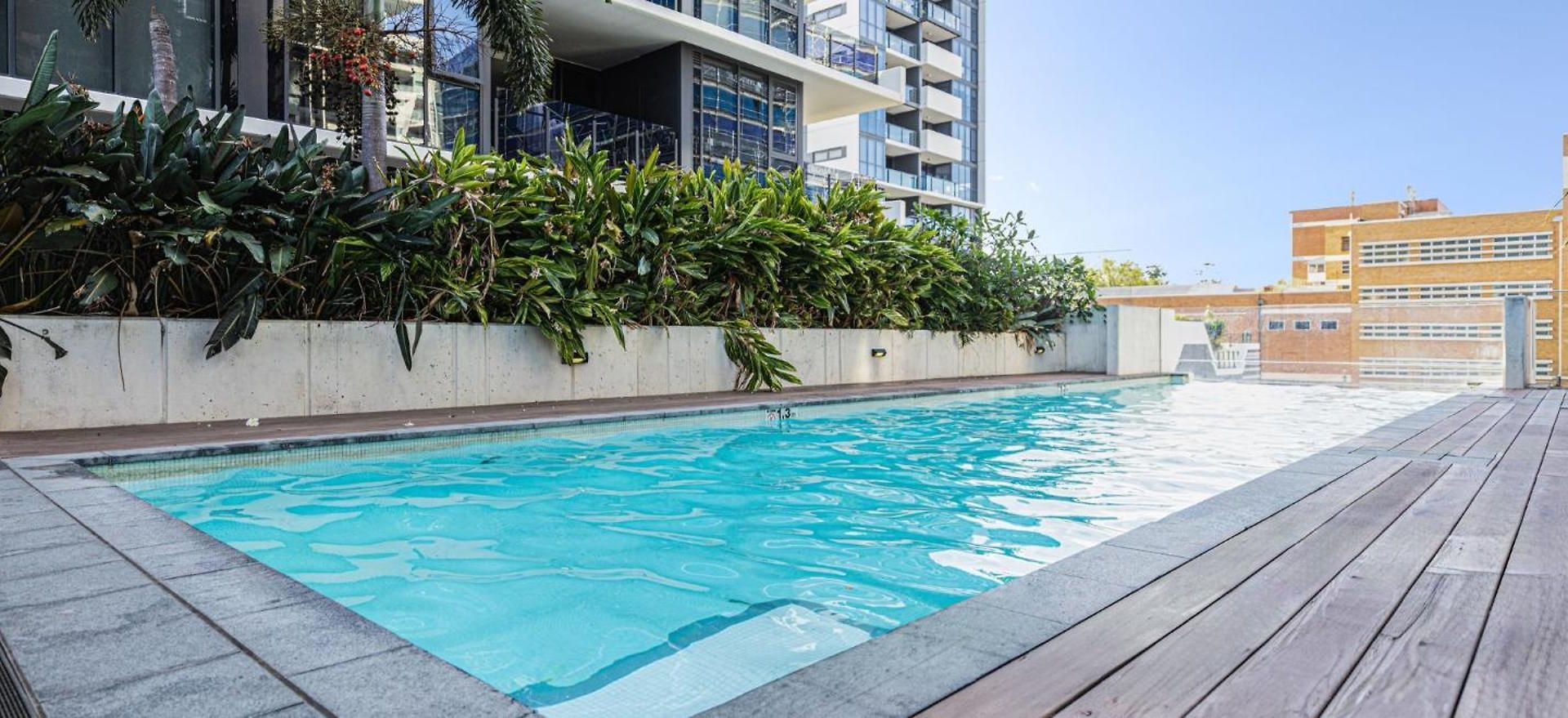 Apartment Milton Luxe 1bd With Views Pool Car Park Balcony Walk To Suncorp *