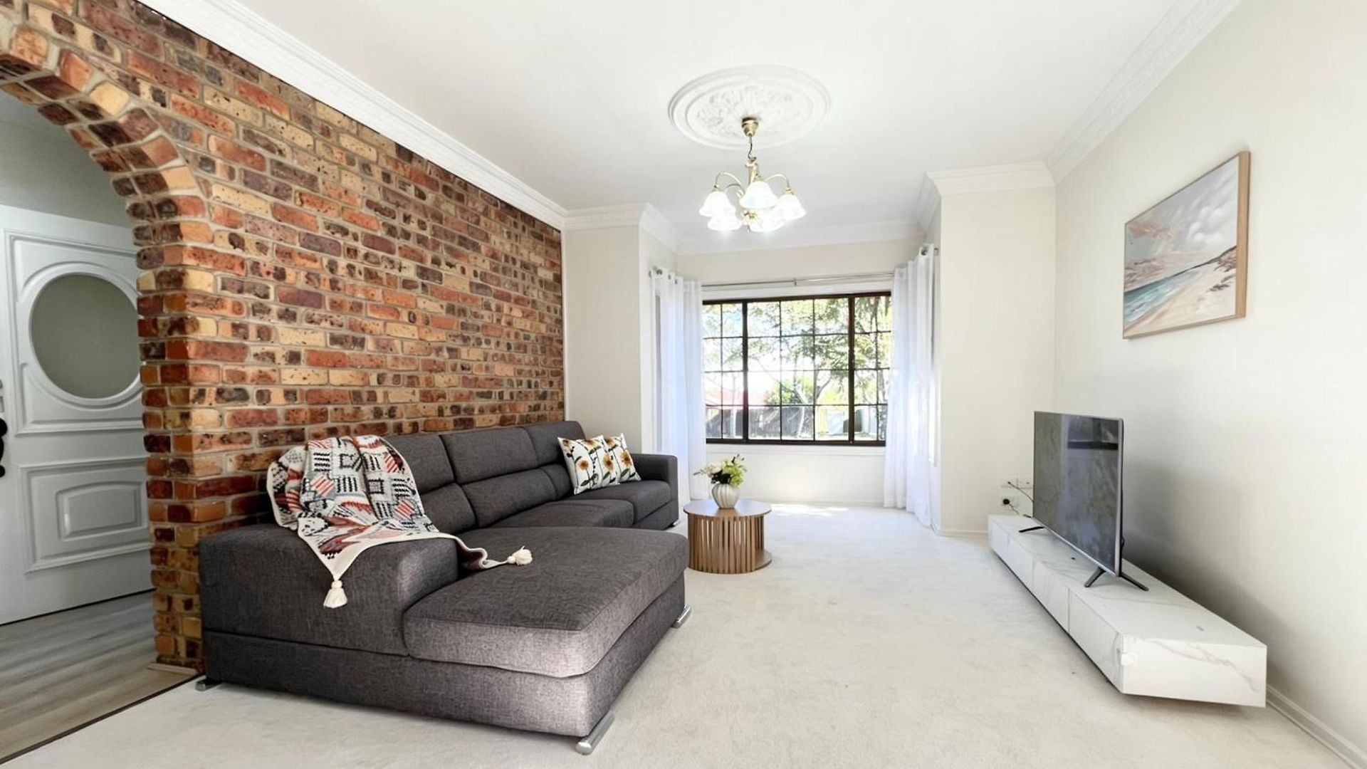 Elegant Family Runcorn With Parking Apartment