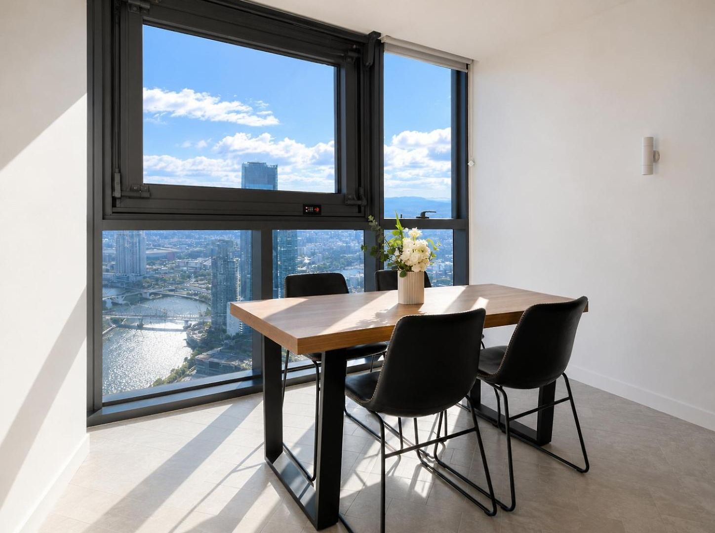 63 Floors Up & A Million-dollar View W/ Carpark * Brisbane